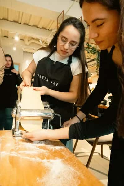 Taller de Pasta Fresca, Serenata y Vino 
