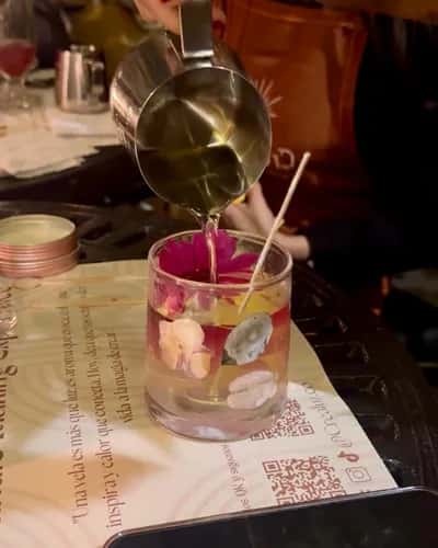 Taller de Velas Artesanales: Candlelight & Vino
