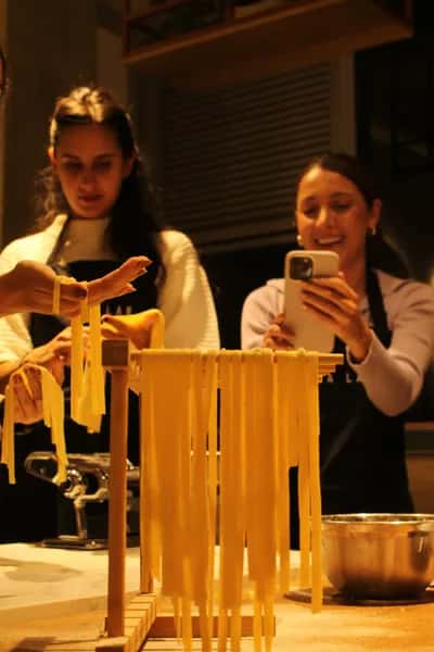 Taller de Pasta Fresca, Serenata y Vino 
