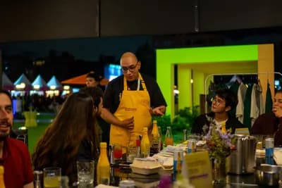 Clase de Coctelería Latina en iLatina