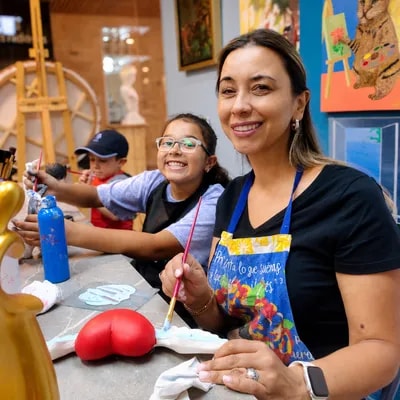 Cerámica Creativa: Pinta y Relájate
